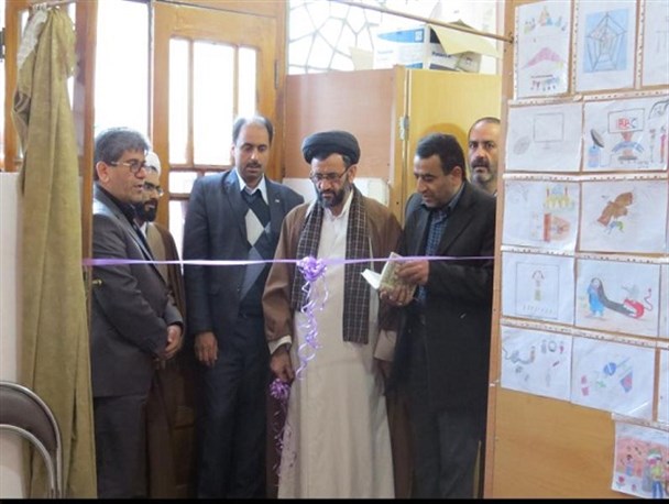 برگزاری نمایشگاه "انقلاب اسلامی هنر آسمانی" در خوروبیابانک