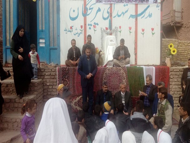 جشن انقلاب در دو رافتاده‌ترین روستای چناران