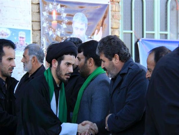 مراسم بزرگداشت شهید مدافع حرم سجاد روشنایی در زادگاهش+تصاویر