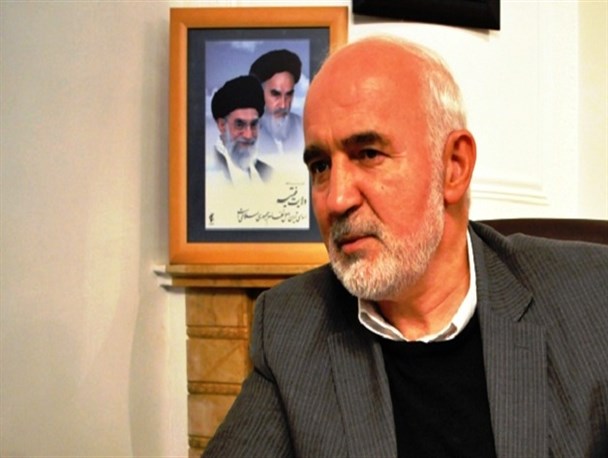 بدهی مان به امام (ره) را به نوه ایشان نمی پردازیم/آقای هاشمی سخنی گفته که مبنای دینی ندارد/توقع سید حسن با دین، عقل و قانون سازگار نیست