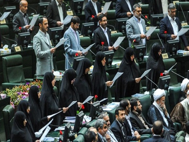 مشارکت 30 درصدی زنان در مجلس افزایش یابد