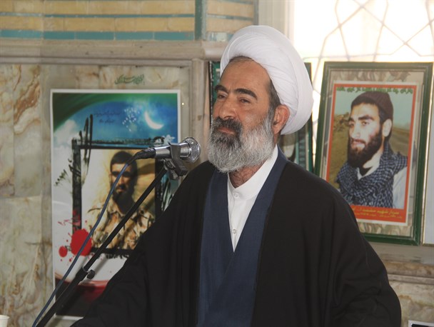 مهندسی استکبار در پی تربیت افرادی جهت مناسک اسلام آمریکایی است/داعش مروج تفرقه و اختلاف است