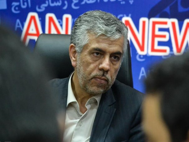 مدیران دولتی با سوءاستفاده از قانون به تولیدکنندگان فشار می‌آورند/ با اخذ مالیات‌های سنگین کمر صنعت‌گران را می‌شکنند