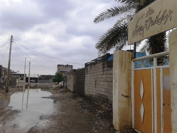 باز هم زمستان و نگرانی دانش آموزان مینابی از آبگرفتگی کلاس و راه مدرسه