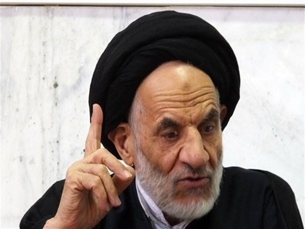 قانون گریزی و ولنگاری در جامعه امروزی موج می زند/ داشتن علم به تنهایی هیچ ضمانت اجرایی ندارد