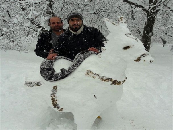 تصاویری زیبا از برف بازی جوانان