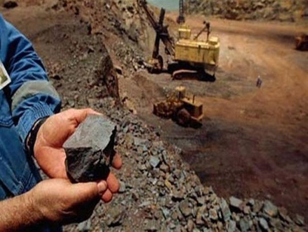 افزایش نرخ ارز تنها در کوتاه مدت به سود صادر کنندگان معدنی است