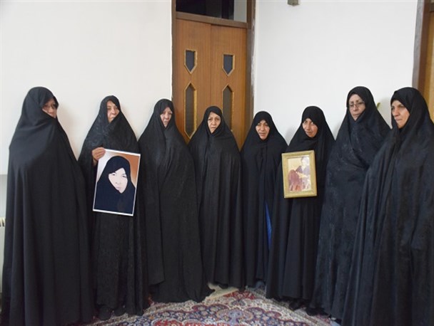 زنان در انقلاب نقش به سزایی داشتند/قبل از انقلاب  اندک خانواده هایی در رفاه اقتصادی به سر می بردند
