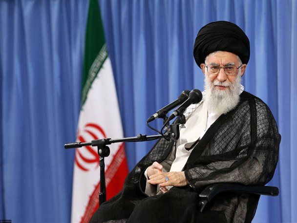 شیعه و سنی در جمهوری اسلامی در دشوارترین میدان‌ها کنار یکدیگرند/نظام اسلامی به تعظیم و تکریم شهدا نیازمند است