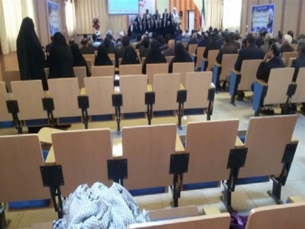 پس از حذف فرهنگیان ارزشی نوبت به حذف چفیه رسید/ عدم تحمل یکی از مسئولان آموزش و پرورش بشرویه نسبت به داشتن چفیه حتی در حد یک گروه سرود