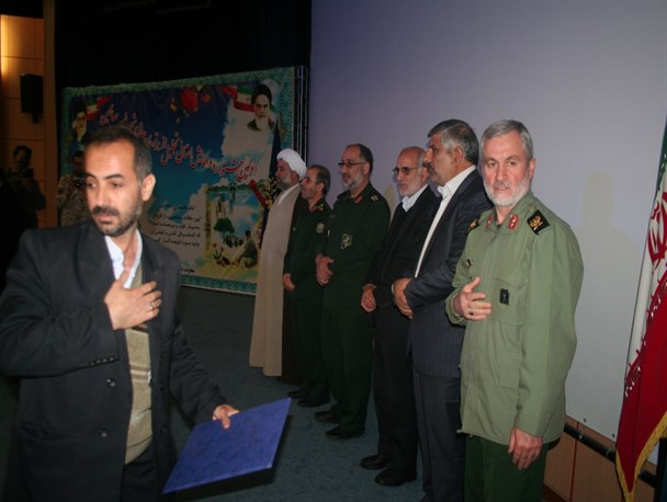 تجلیل از خانواده شهدای تربیتی استان