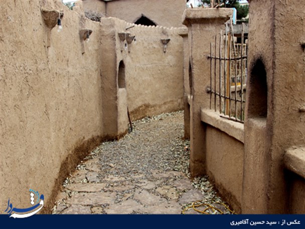 تصاویر/ آماده سازی یک نمایشگاه فرهنگی؛