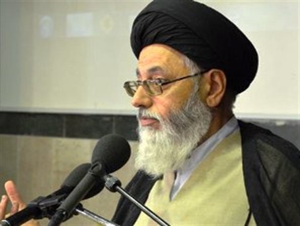 آیت الله یزدی در مبارزه با فتنه88 پیشگام بود/ مسئولان با زمین‌خواران برخورد کنند