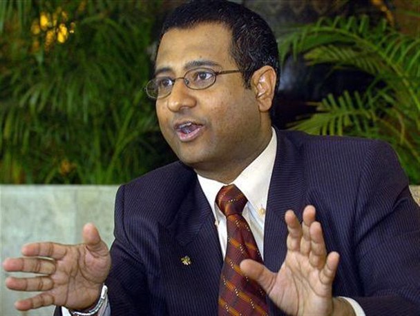 سنگ ها را بستند و سگ ها را رها کردند!/همه گزارشات راپورتچی، احمد شهید!