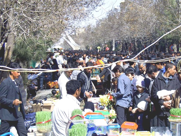 چرشنبه بازار و چرشنبه سوری در بناب/از پیل آغانجی تا جولا بادام، آیین قدیمی مردم بناب در ایام عید+عکس