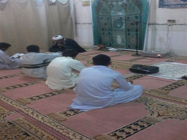 راه رستگاری در پیروی و اطاعت کردن از ولایت است