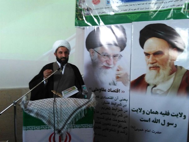 دشمن برای شکست انقلاب اسلامی  از حربه اسلام سازی با عوامل نفوذ استفاده می کند