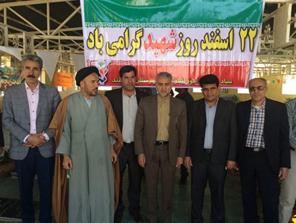 غبار روبی مزار شهدا به مناسبت روز شهید در فراشبند