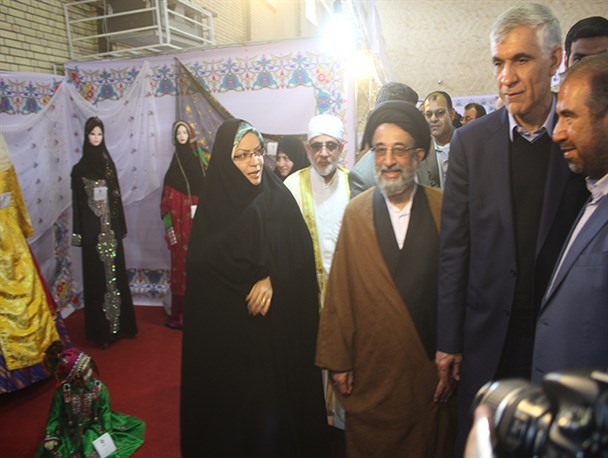 افتتاح نمایشگاه قرآن و عترت، صنایع دستی و هنرهای دستی در شهرستان مُهـر