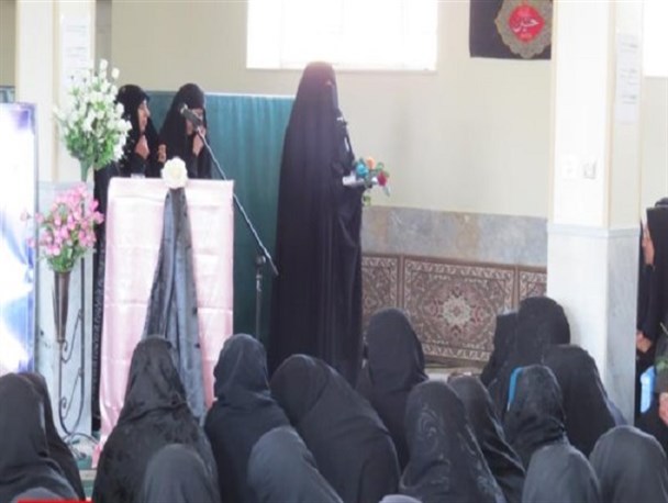 ۷۰۰ نفر از بانوان چادگانی یاد و خاطره شهدا را گرامی داشتند+ تصاویر