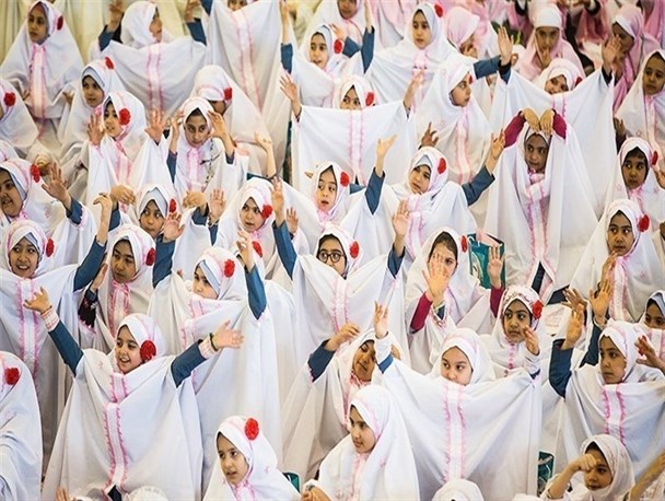 برگزاری جشن تکلیف ۴۱۲ دانش آموز دختر باغملکی