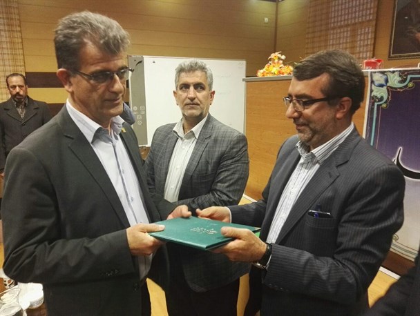 تقدیر از ۵ مدیر برتر اجرایی شهرستان گرمسار