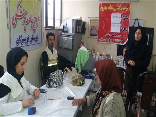 اعزام تیم بسیج جامعه پزشکی تویسرکان به روستای ابرلاق با همراهی بسیج هنرمندان