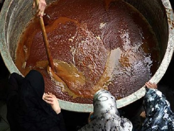 سمنوپزان، سنتی شیرین در بروجرد/ آئینی به قدمت به یک قرن
