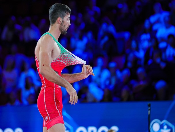 برادران گرایی بر بام دنیا؛ شاگردان بنا بالاتر از شاگردان درست‌کار/ یزدانی قافیه را به تیلور باخت!