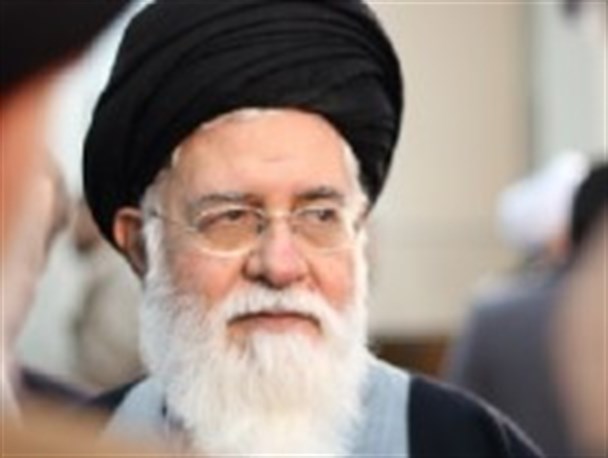 عده ای در تلاش اند با برچسب تندروی جوانان انقلابی را ازعرصه فرهنگ حذف کنند/ لزوم حرکت پدافندی درعرصه فرهنگ