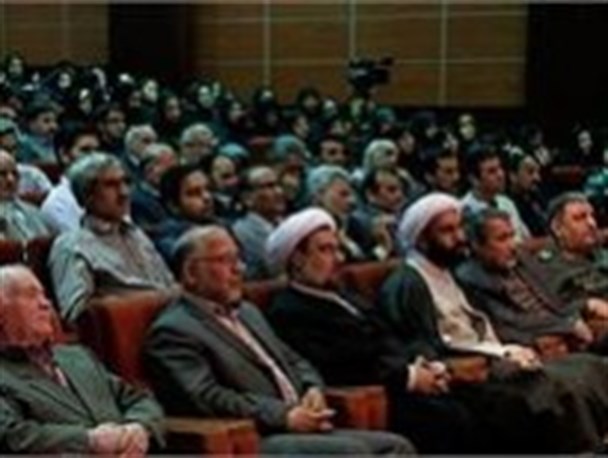 گردهمایی هنرمندان بسیجی خراسان رضوی در مشهد برگزار شد