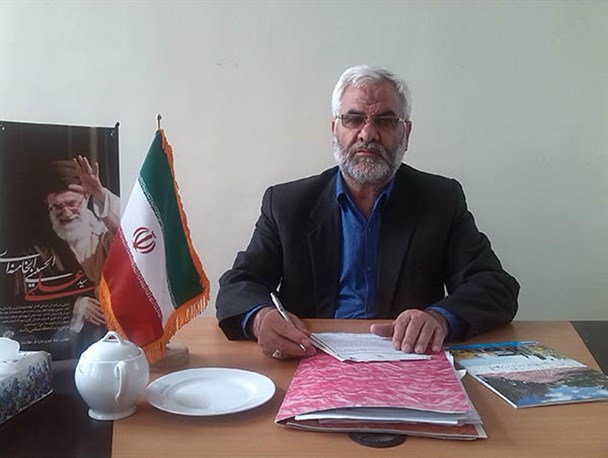 خانواده های شهدا چشم و چراغ کشور هستند