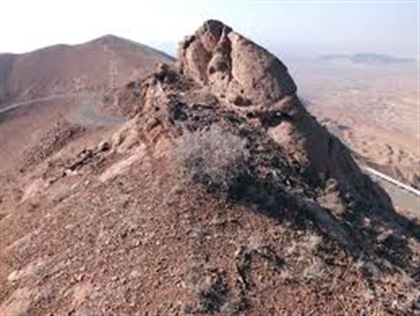ارتفاعات استان قم بخشى از کوهستان اردهال را در برمی‌گیرد