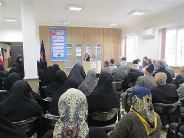 برگزاری دوره های آموزشی برای یک هزار نفر از سالمندان استان همدان