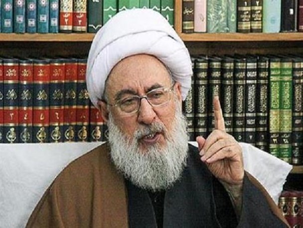 برخی قلم‌های مسموم چهره‌های منحوس و مضر را به‌عنوان مفاخر آذربایجان می‌کنند