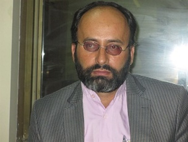 هنر انقلاب اسلامی باید در جامعه فرهنگ سازی شود/ برای تحقق اقتصاد مقاومتی در زمینه هنر باید اقدام و عمل مان را چندین برابر کنیم