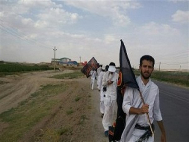 کاروان رهروان عشق با پای پیاده تا کربلا