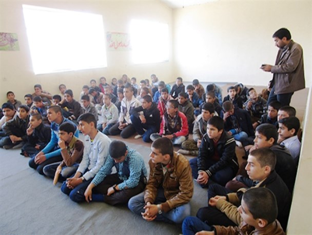 دانش آموزان روستای قلعه درویش در کارگاه مشاوره تحصیلی شرکت کردند