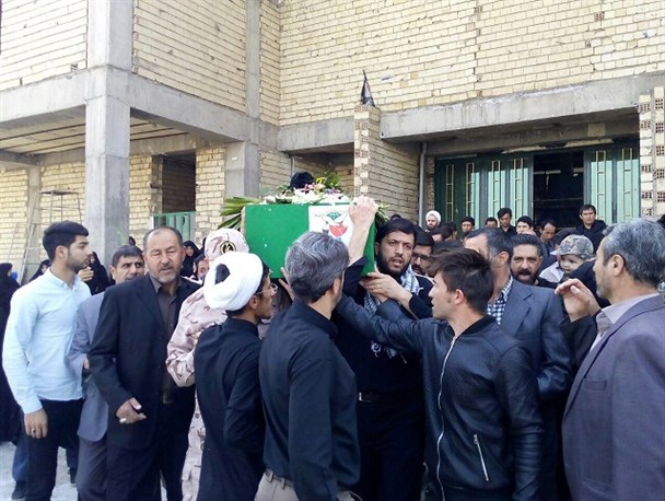 پیکر شهید مدافع حرم در محمدشهر کرج تشییع شد+تصاویر
