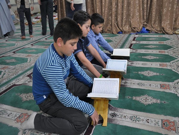 افزایش ۱۰۰ درصدی معتکفین در روستای پلنگ اباد/ ۸۰ درصد جوانان تشکیل دهنده ی معتکفین شهرستان