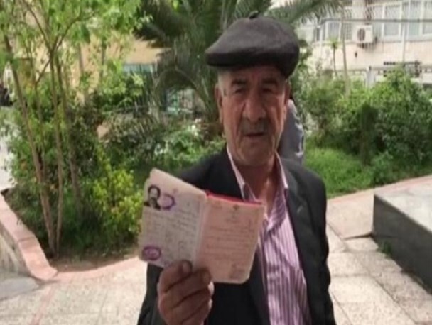 پیرمرد مصالح فروش تویسرکانی: رئیس‌جمهور شوم اقوامم را سر کار نمی‌آورم/به خودم رأی می دهم و حقوق های نجومی نمی دهم