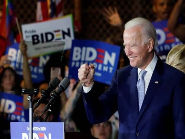 یک زن آمریکایی از بایدن به دلیل تعرض جنسی شکایت کرد