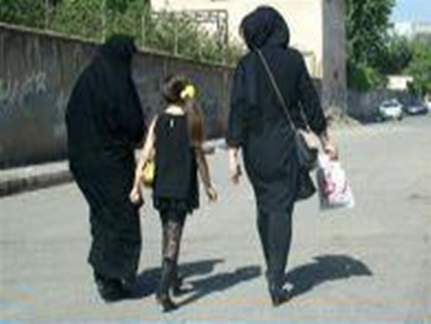 زنان برای تغییر سبک زندگی مورد هدف تهاجم غرب قرار گرفته اند/ ساده زیستی روح تمدن دینی