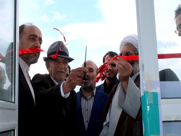 تحویل واحد مسکونی خانواده شهید فیضی در روستای آقاکندی