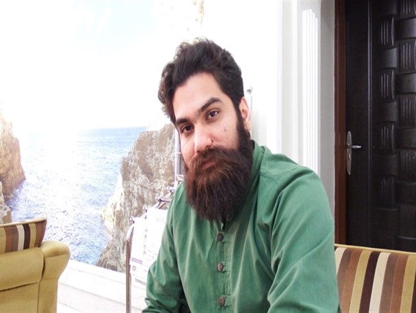 باعث افتخار است که بتوانم روزی برای مدافعان حرم اجرا داشته باشم/ به شیرمردان کشورم افتخار می کنم