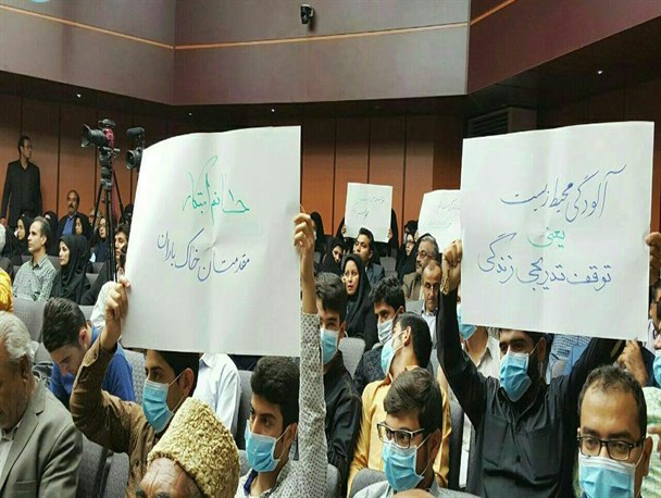 استقبال از ابتکار با ماسک توسط دانشجویان سیستانی/ تلاش بانوی سبز برای متهم کردن دولت قبل در انتخاب آلوده ترین شهر جهان
