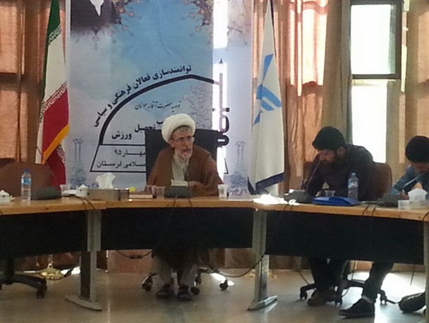 جوانان مدیران سازنده اخلاق و فرهنگ در کشور هستند