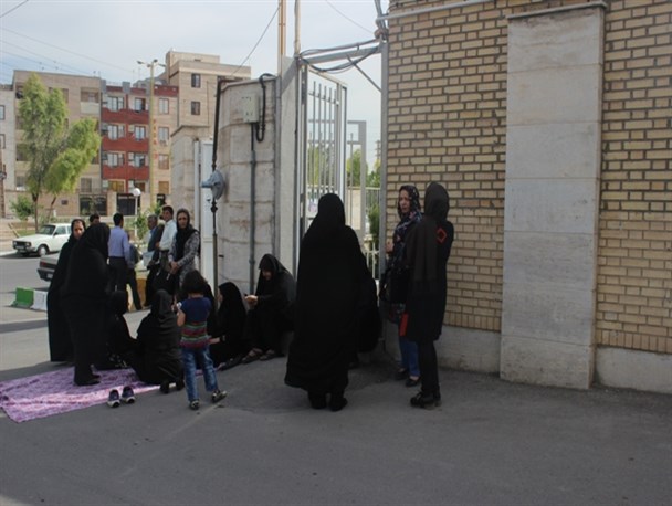 پاسخ نامعلوم شورای شهر قرچک به تجمع کنندگان+عکس