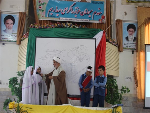 برگزاری جشن شکرگزاری قرآن پایه سوم مدارس شهرستان قاین+تصاویر