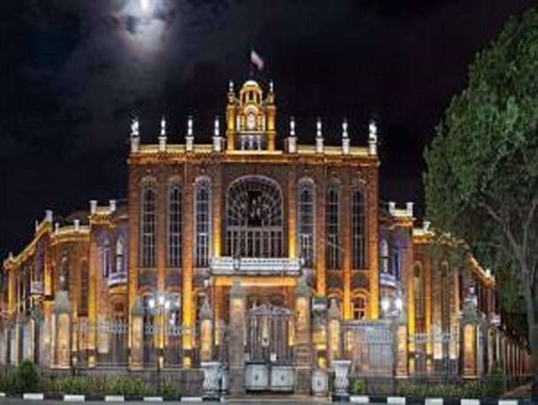 سـاعـت «۲۱» بـه وقــت تـبریـز